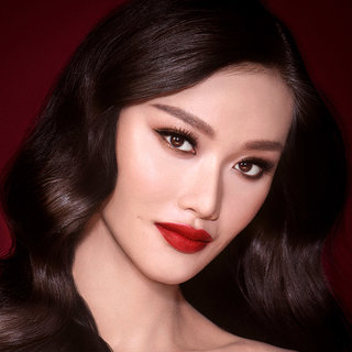 Charlotte Tilbury Get the Look The Bombshell